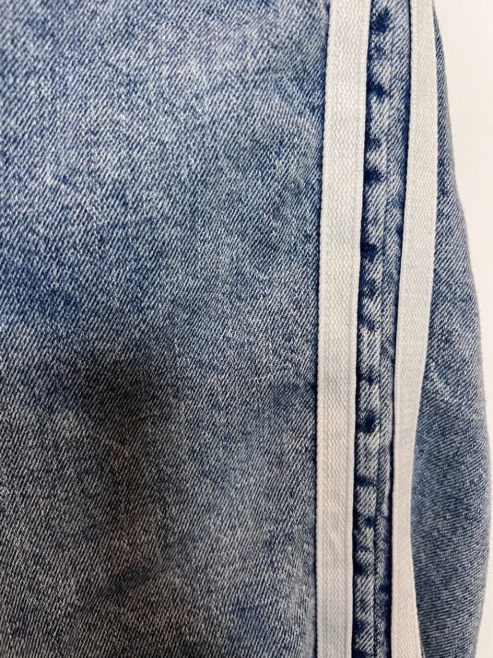 GapFactory High Rise Wide Leg Pull OnStriped Baggy Jean - Picture 4 of 5